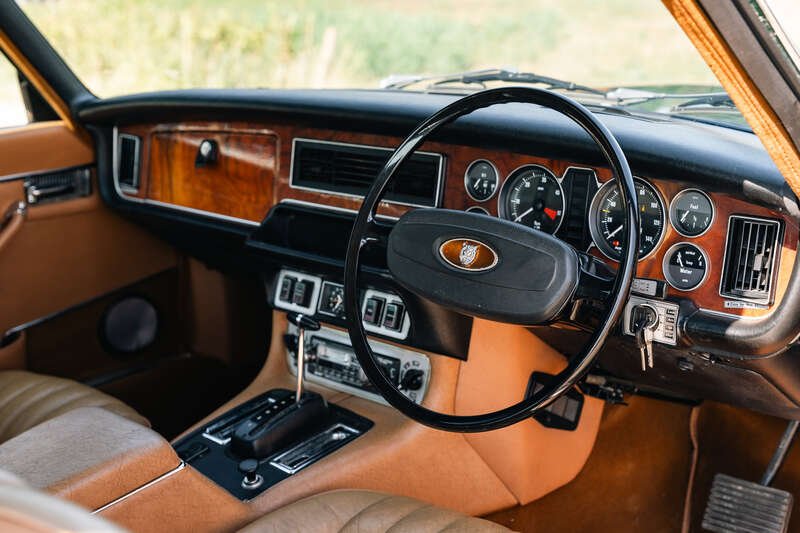 1975 Jaguar XJC, foto 2