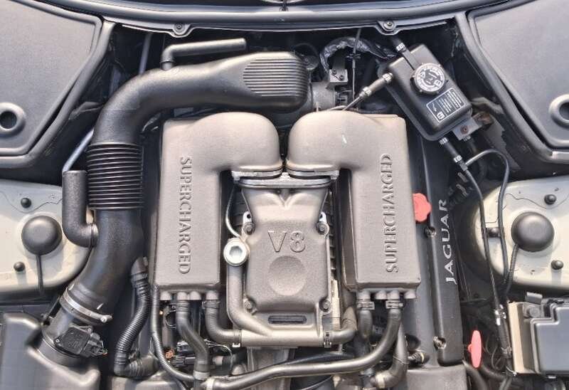 2000 Jaguar XKR, foto 3