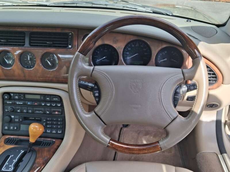2000 Jaguar XKR, foto 7