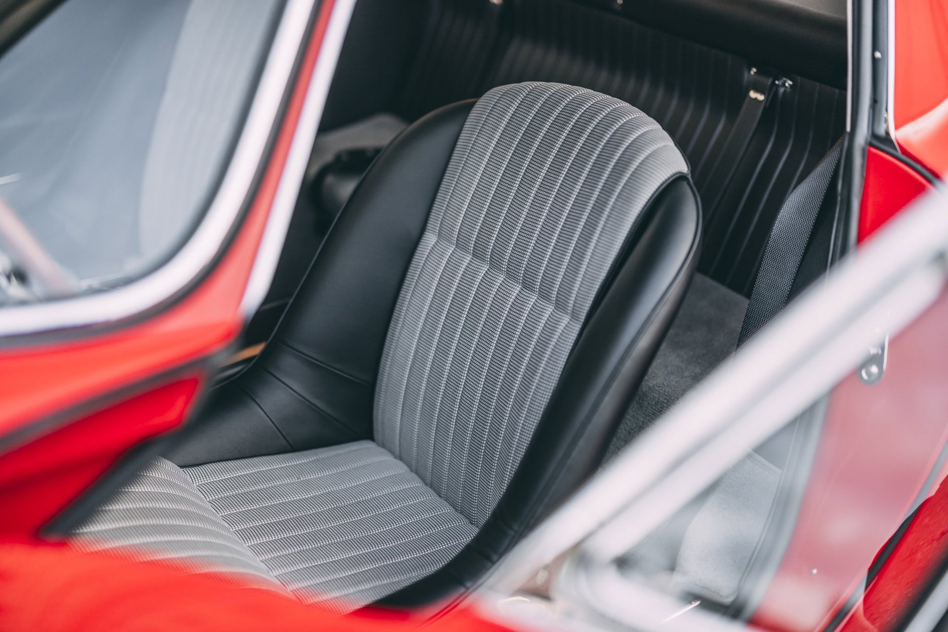 1966 Ferrari 275 - GTB Long Nose Torque Tube, Classiche restored and certified, fully matching, foto 12