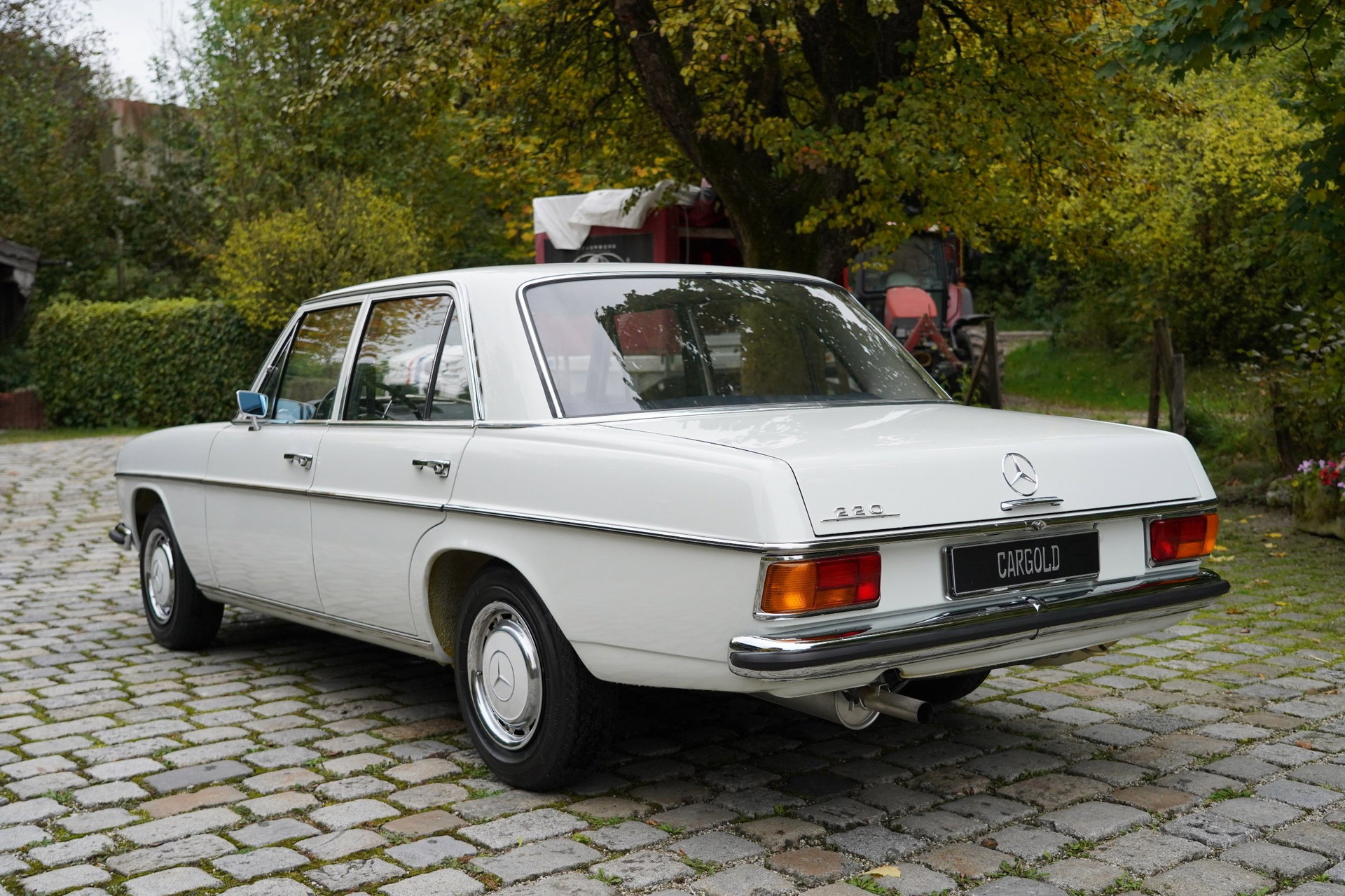 1968 Mercedes-Benz E-Class - 220/8, Only 107,044 km! / Well-filled checkbook!, foto 4
