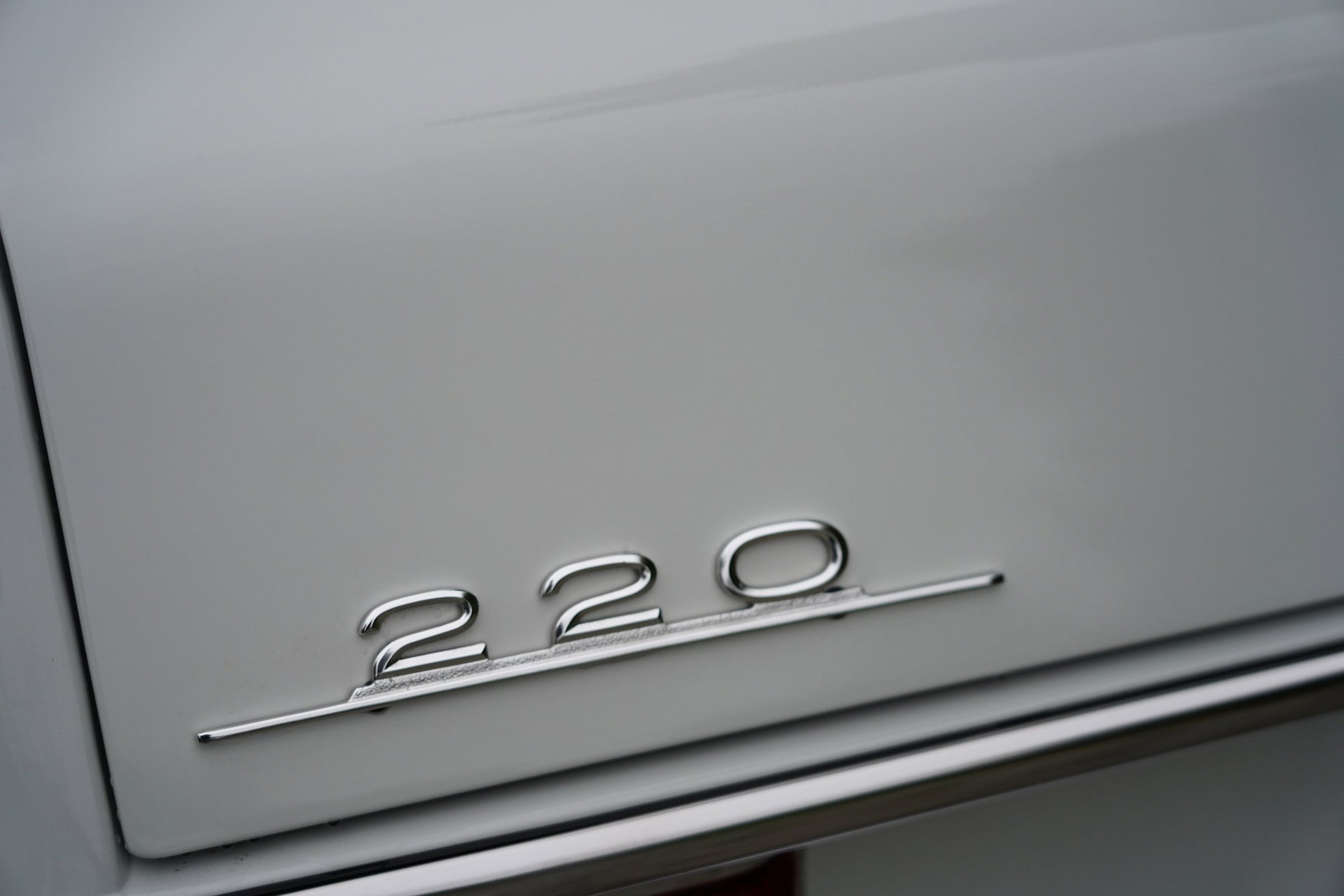 1968 Mercedes-Benz E-Class - 220/8, Only 107,044 km! / Well-filled checkbook!, foto 5