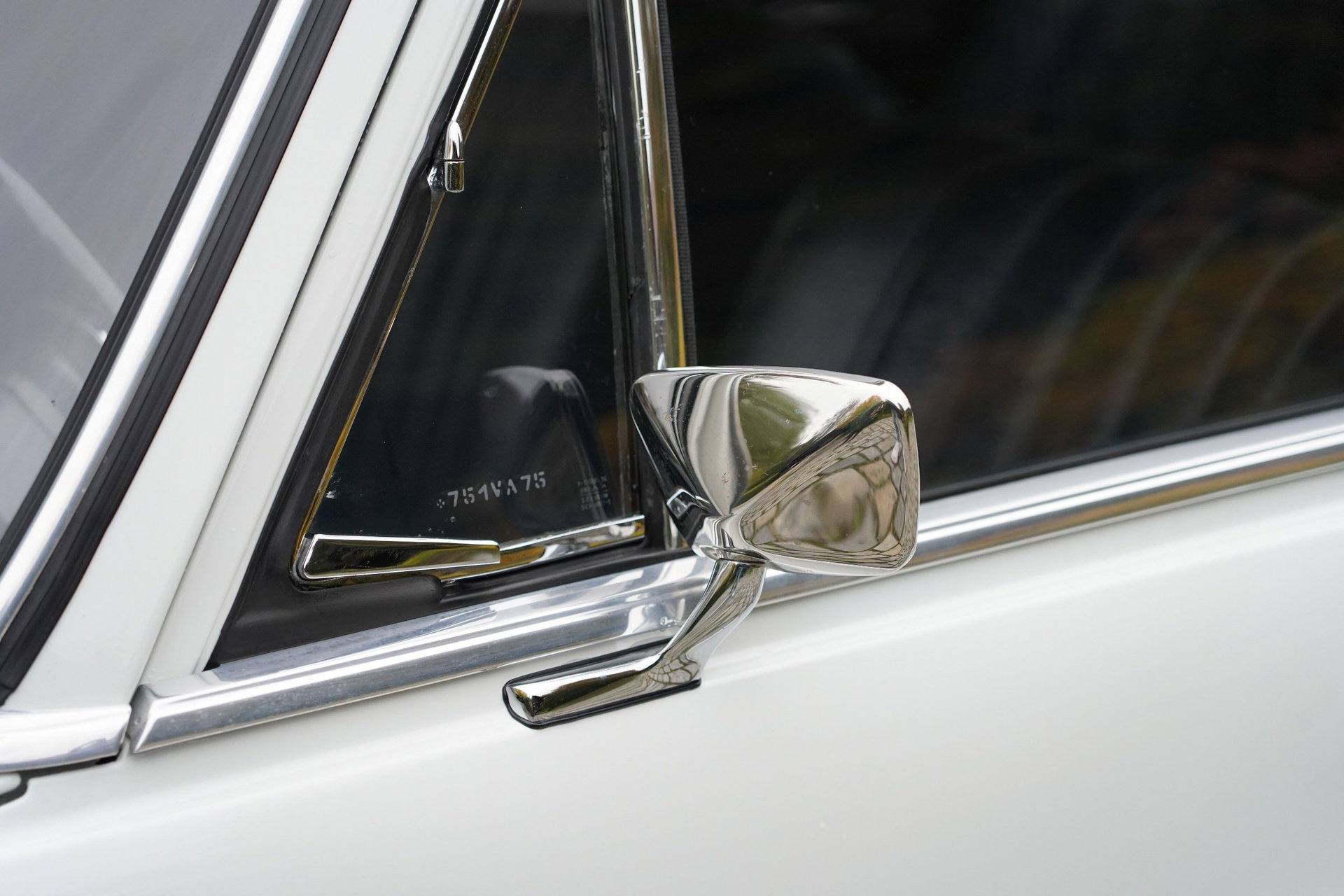 1968 Mercedes-Benz E-Class - 220/8, Only 107,044 km! / Well-filled checkbook!, foto 7