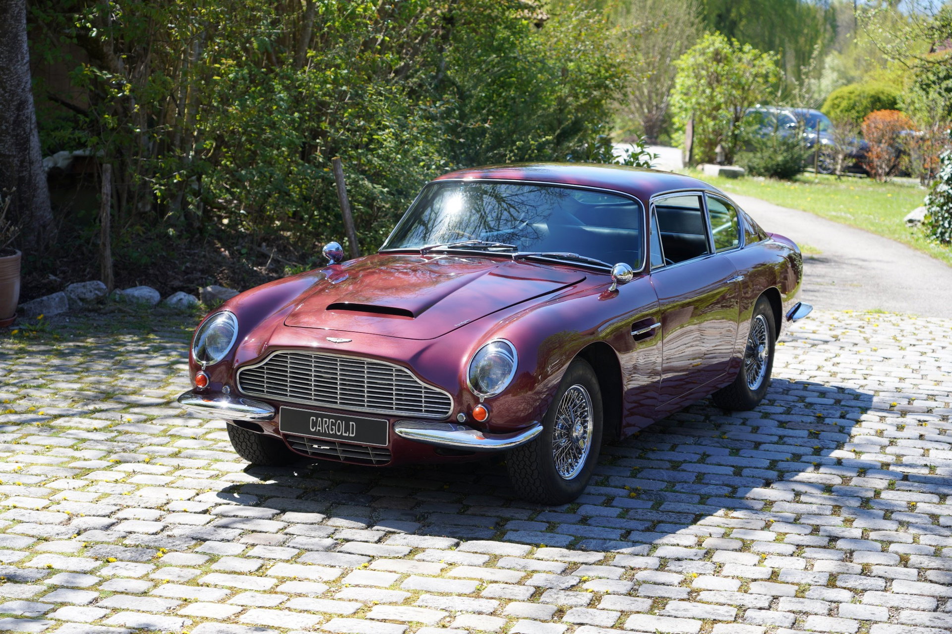 1967 Aston Martin DB6 - Vantage, Fully restored / Extensive documentation / Matching Numbers!, foto 1