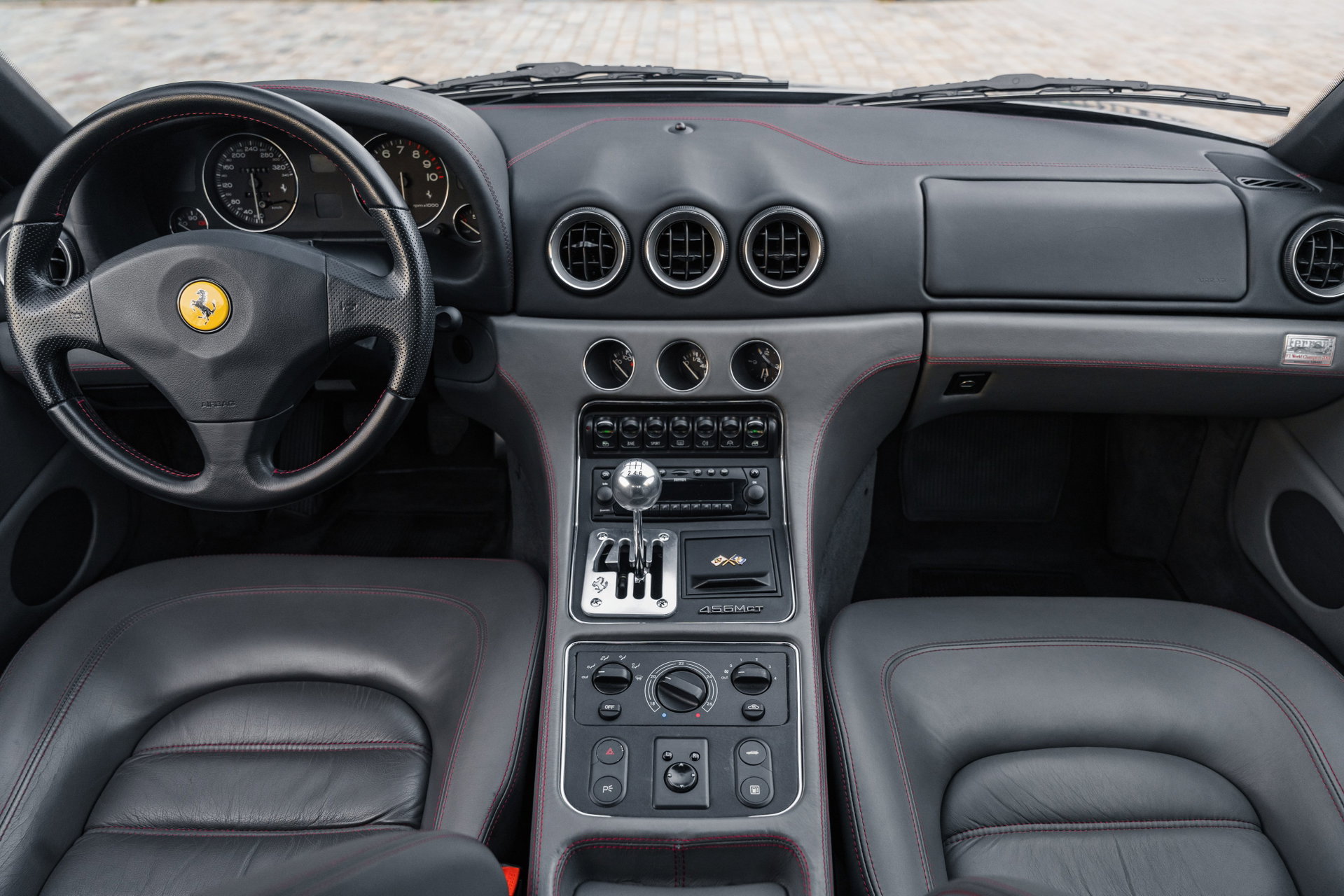 1992 Ferrari 456 - M GT Bicolore Scaglietti 1 of 30 - Schumacher Edition, 23 200 km, perfect condition, collector (LHD/manual), foto 10