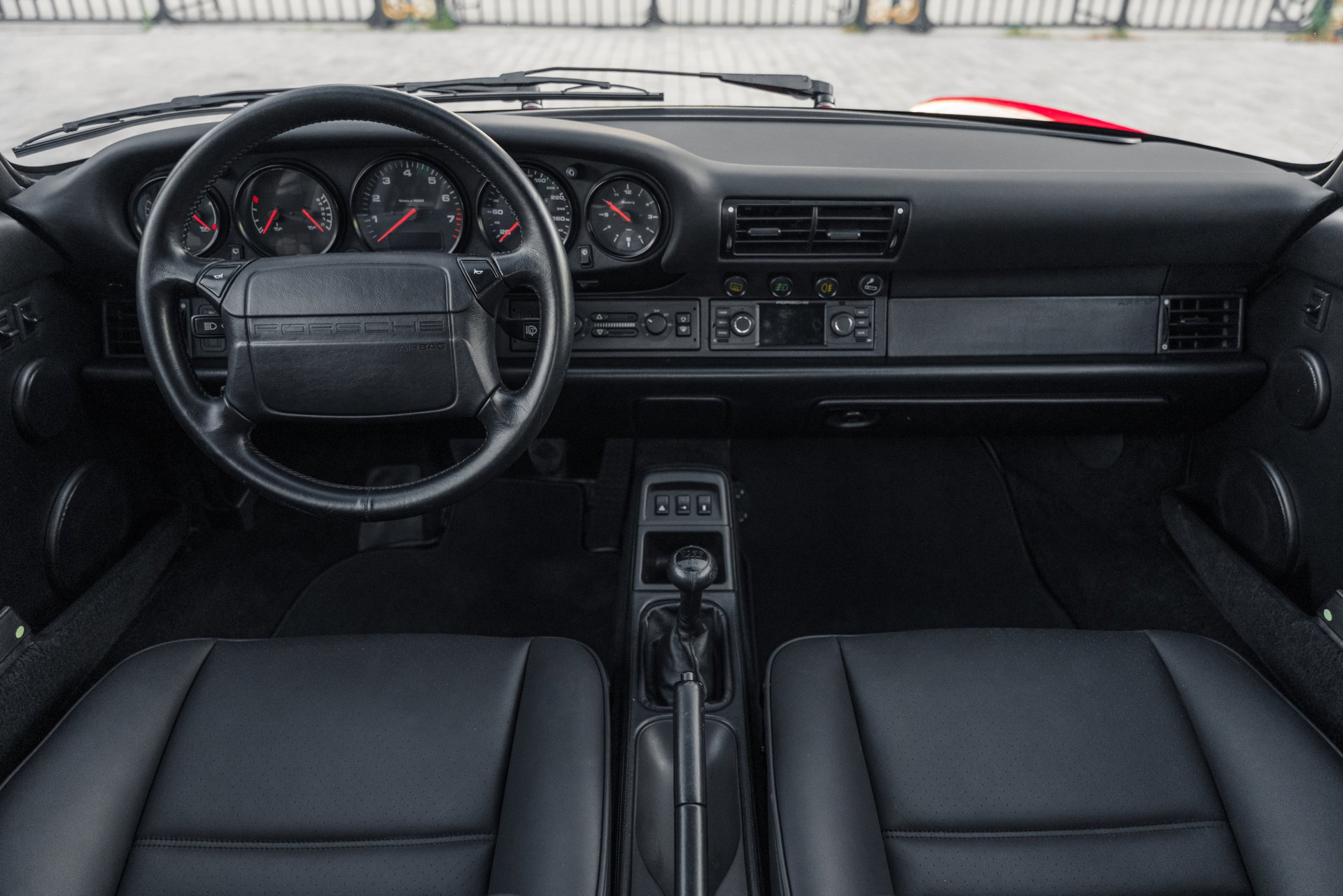 1991 Porsche 911 / 964 Carrera - Turbo 3.3L - Guards Red, 66 000 km, huge engine overhaul done by Porsche Classic in 2025, foto 8