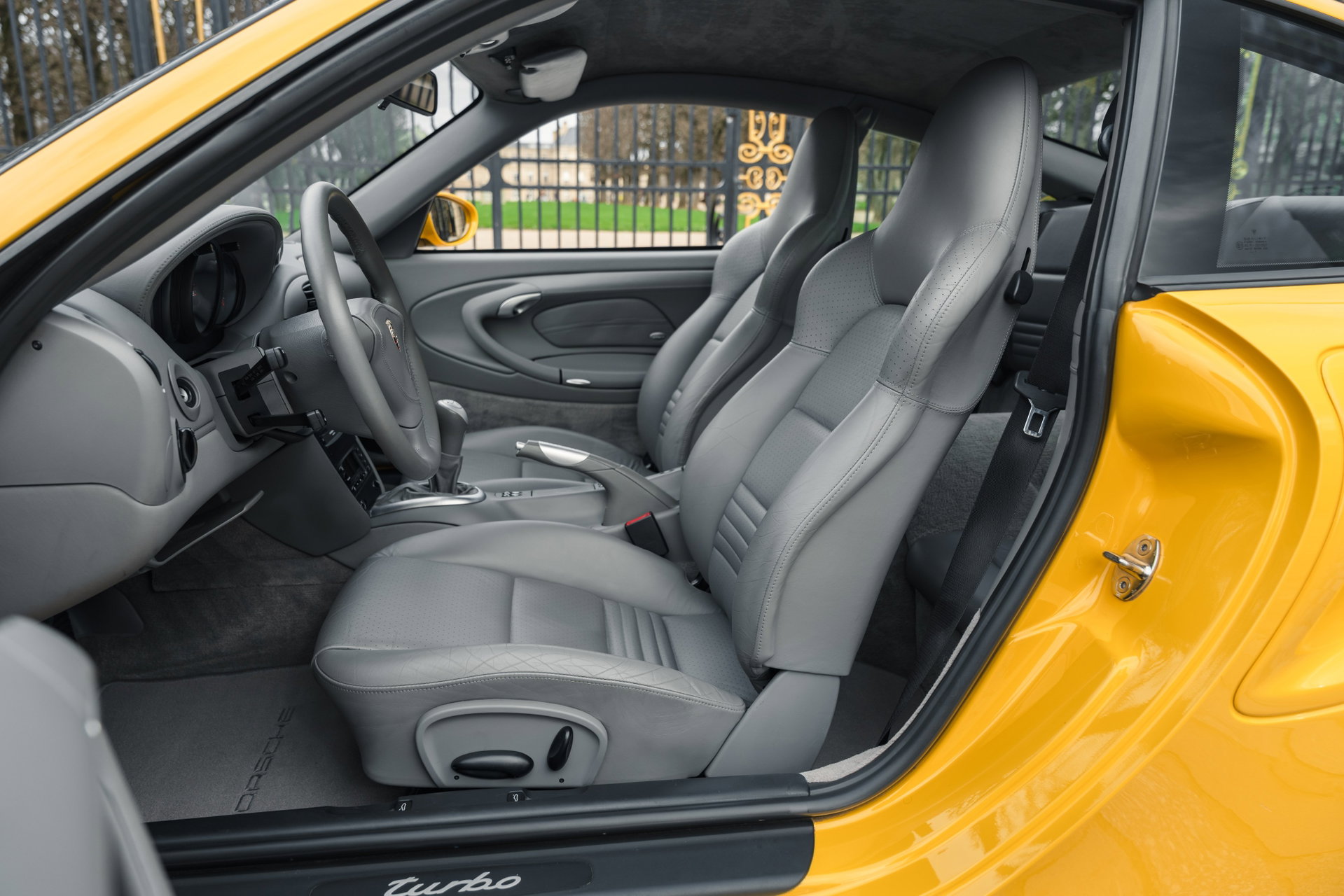 2001 Porsche 911 / 996 Turbo - Speed Yellow, first paint, serviced, foto 10