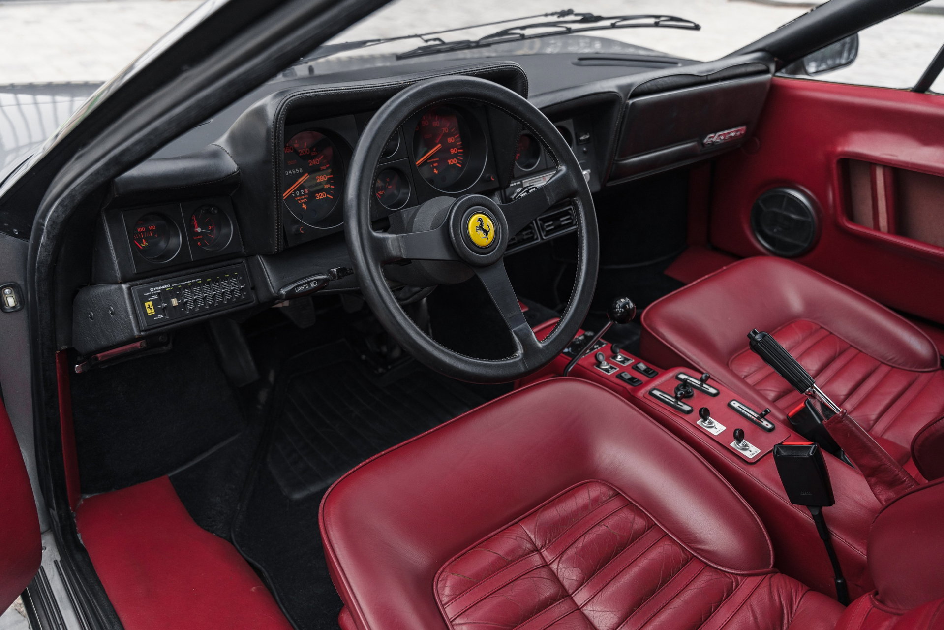 1983 Ferrari 512 - BB 512i - fully documented, Classiche, serviced, totalling €190,000 of invoices since 2007, foto 10