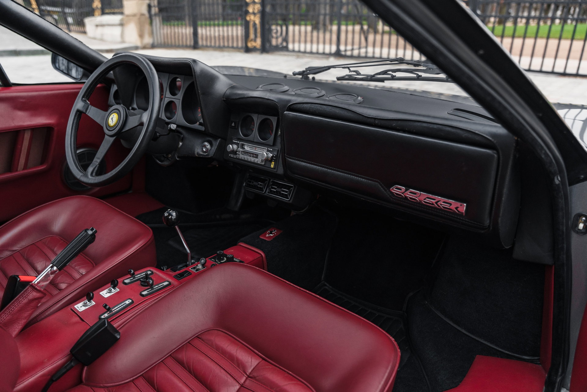 1983 Ferrari 512 - BB 512i - fully documented, Classiche, serviced, totalling €190,000 of invoices since 2007, foto 11