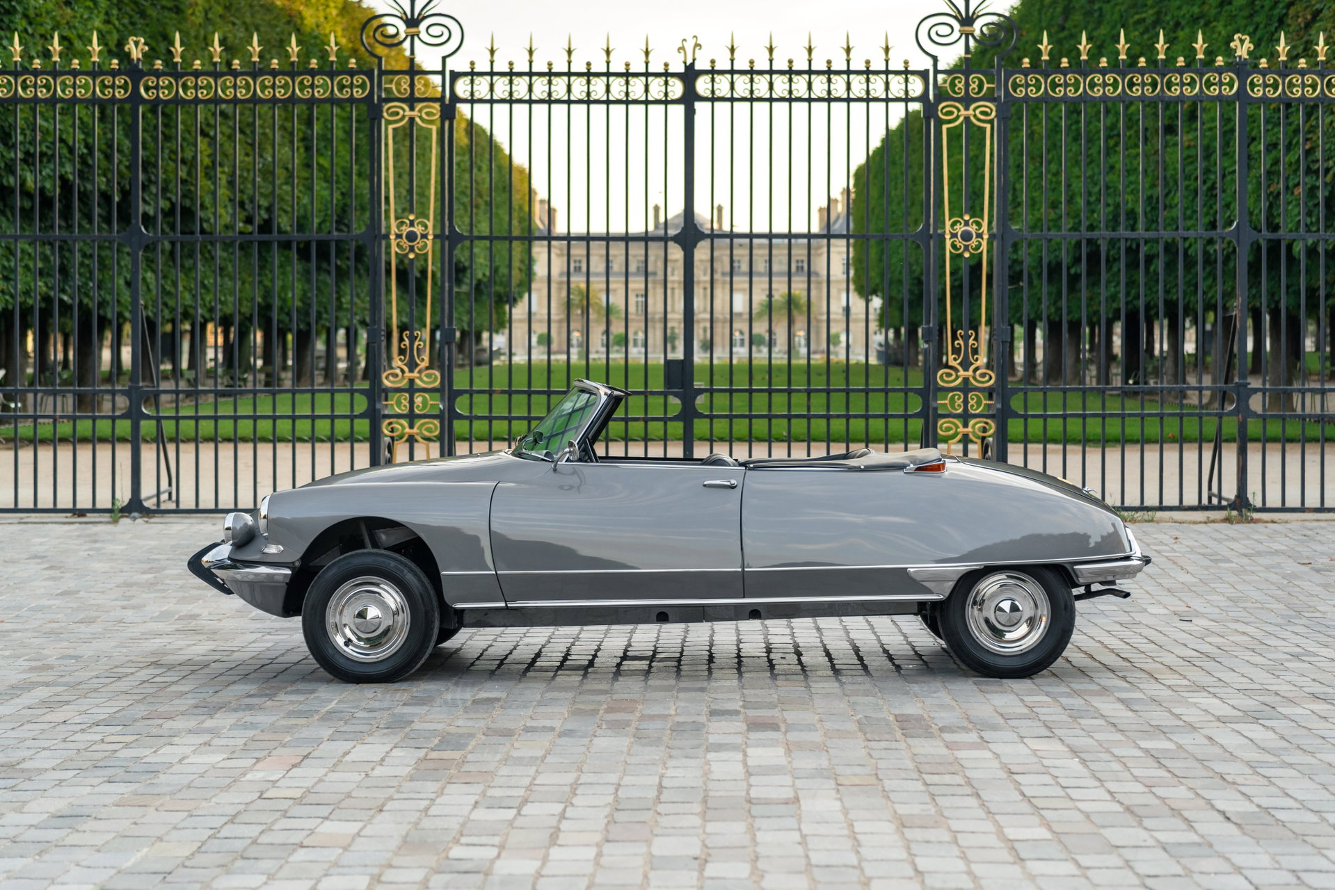 1966 Citroen DS - 21 M Cabriolet Chapron - Gris Palladium, fully restored, documented, foto 4