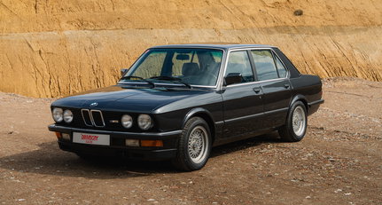 1986 BMW M5 - E28