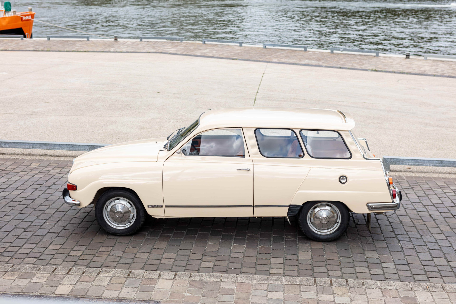 1975 Saab 95, foto 3