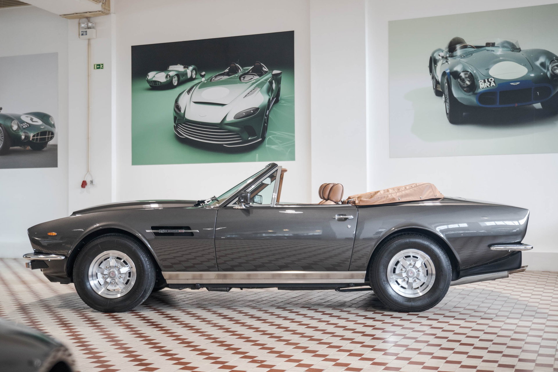 1982 Aston Martin V8 - Volante, foto 3