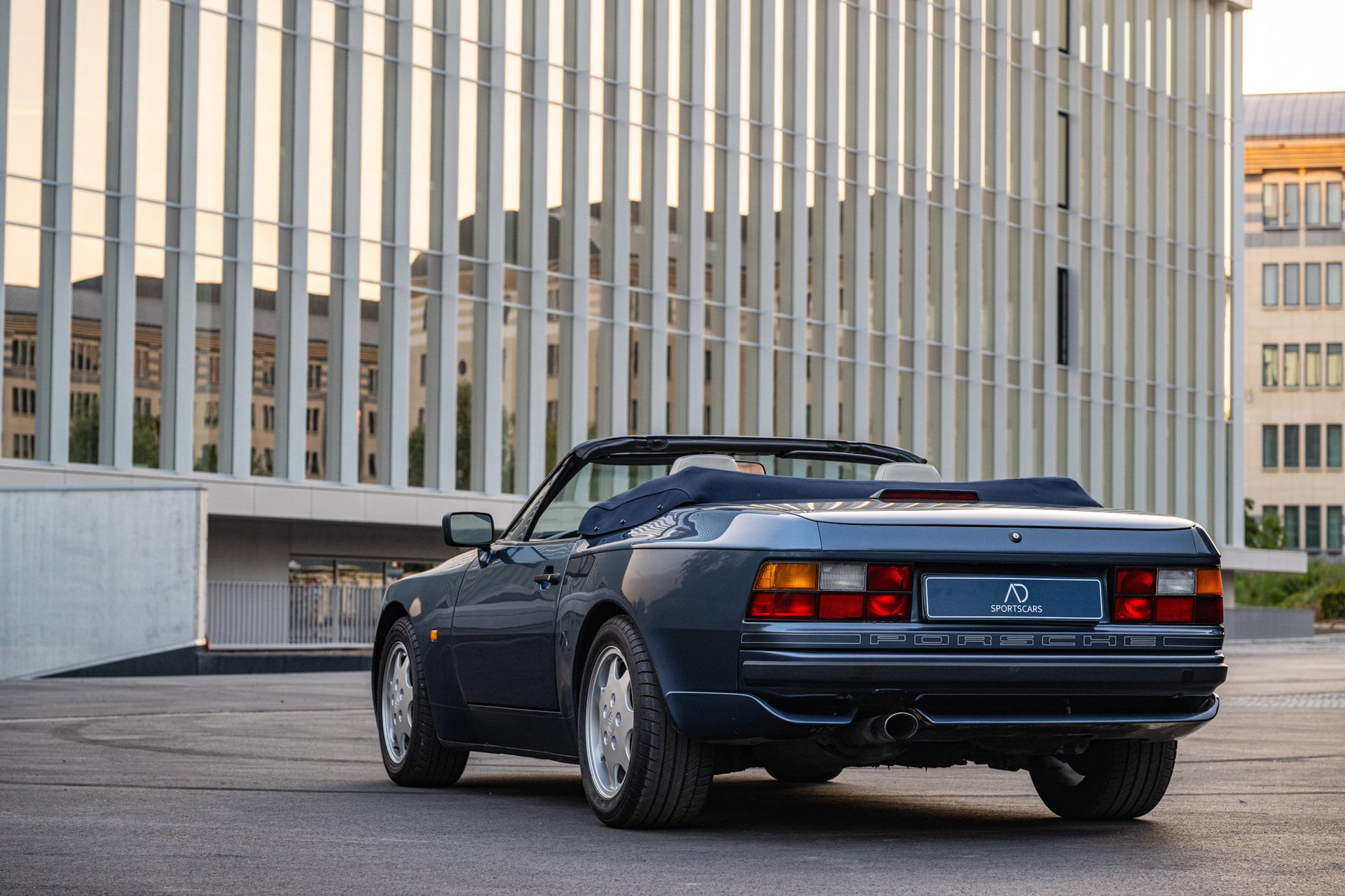 1989 Porsche 944 - S2 Cabriolet | Marineblau, foto 5