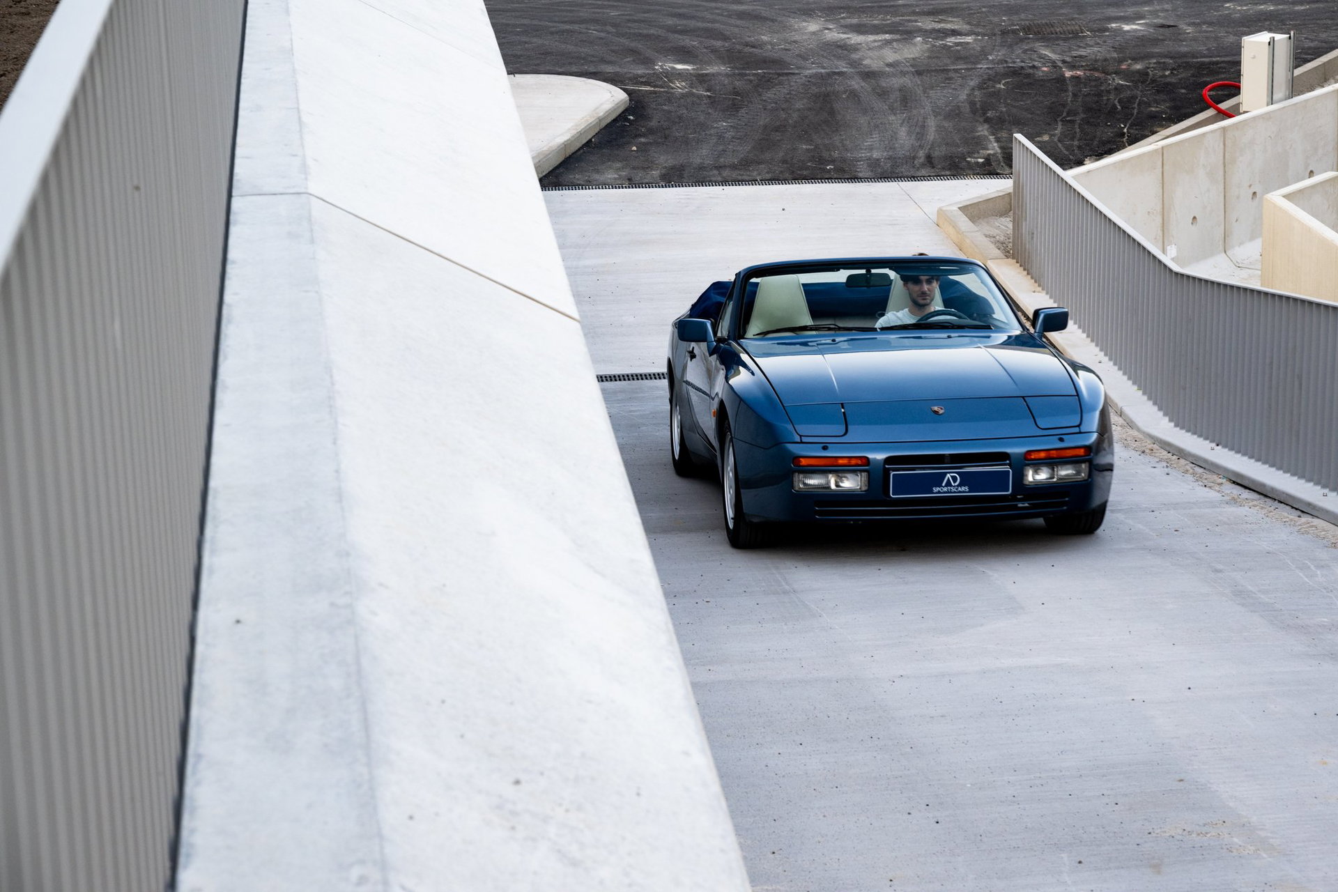 1989 Porsche 944 - S2 Cabriolet | Marineblau, foto 7