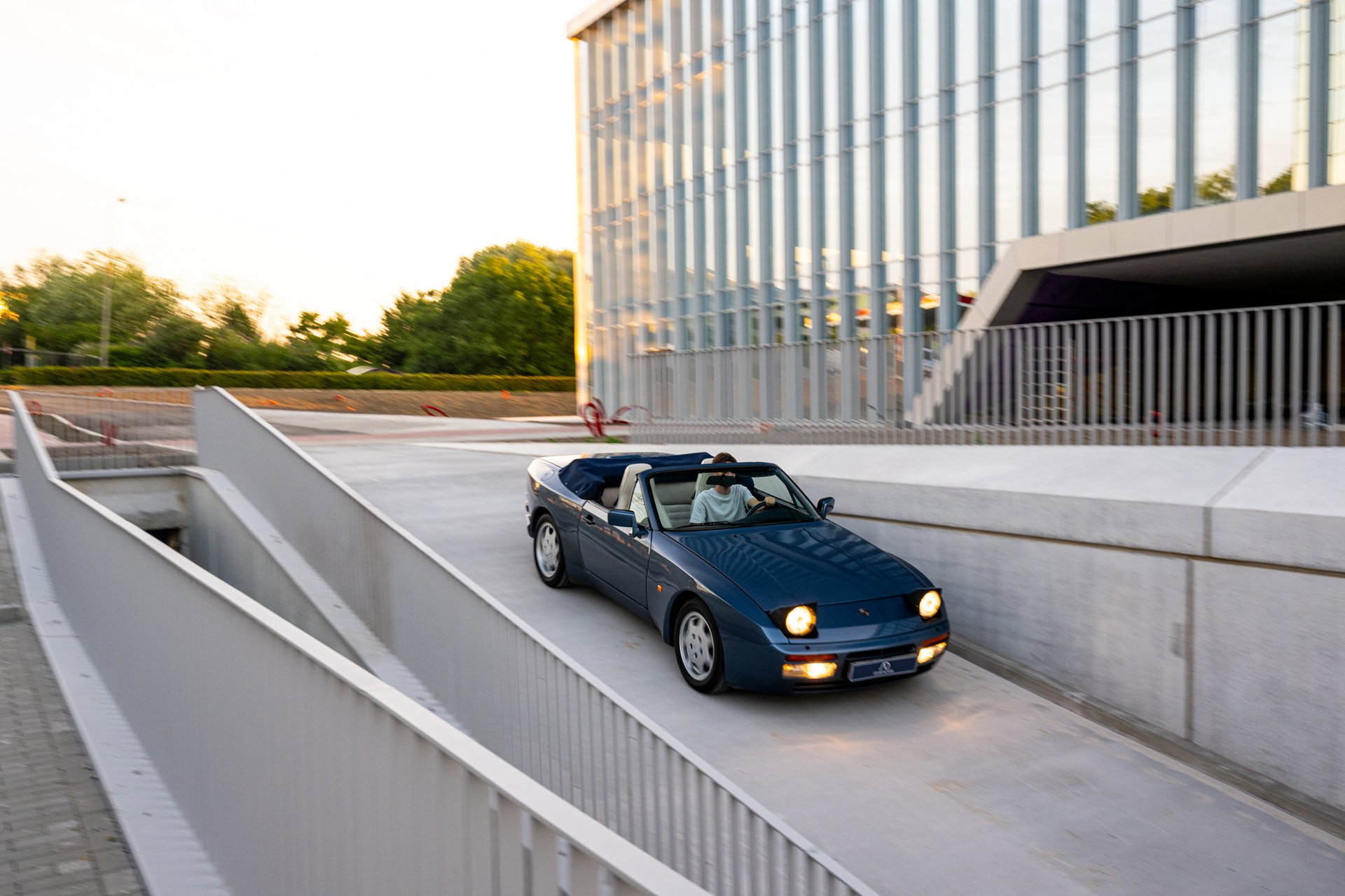 1989 Porsche 944 - S2 Cabriolet | Marineblau, foto 6