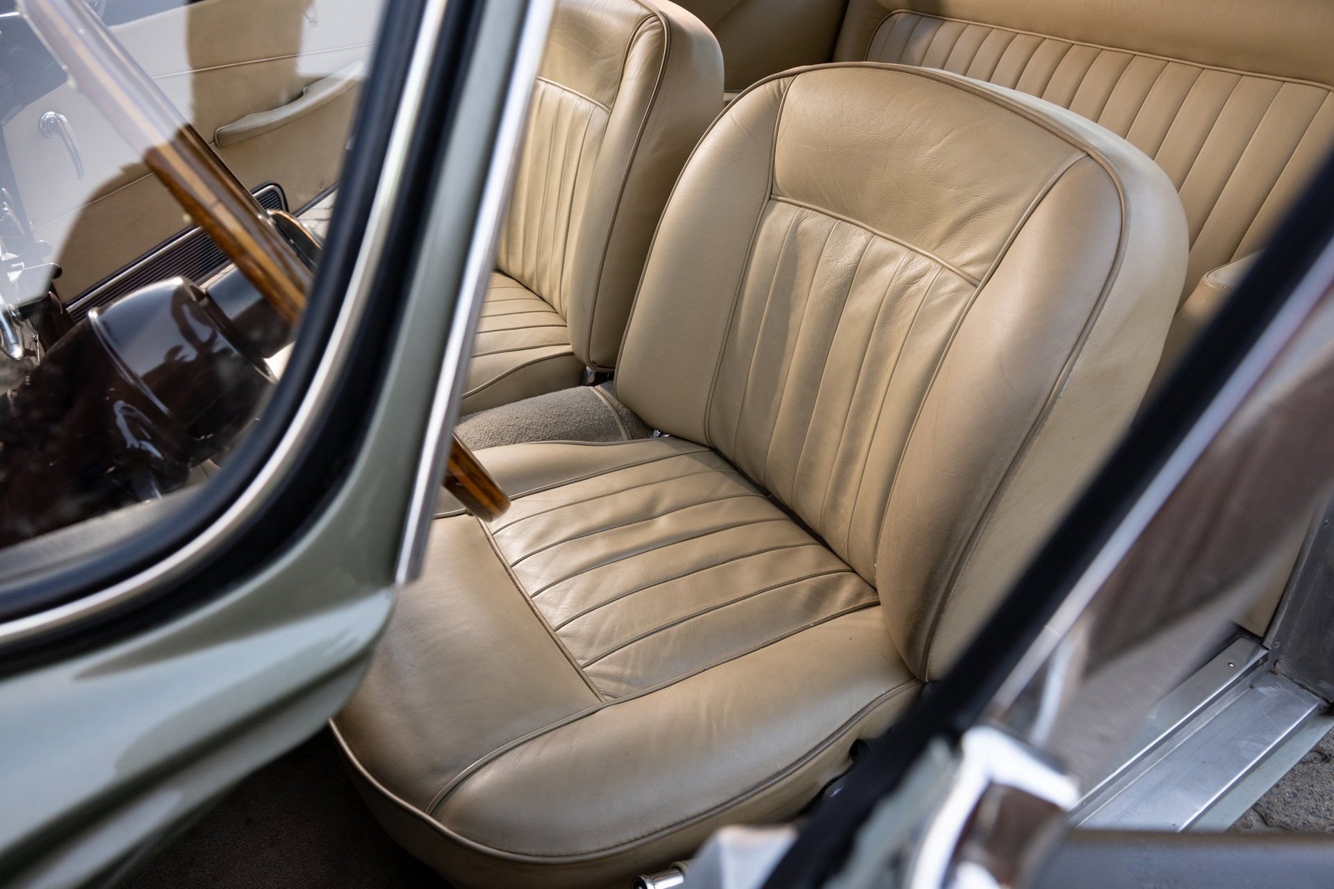 1962 Aston Martin DB4 - Series IV | Matching Numbers | Original Configuration, foto 12