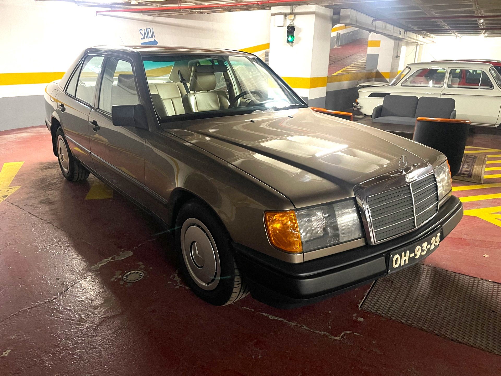 1987 Mercedes-Benz E-Class - 230 E (W124), foto 4