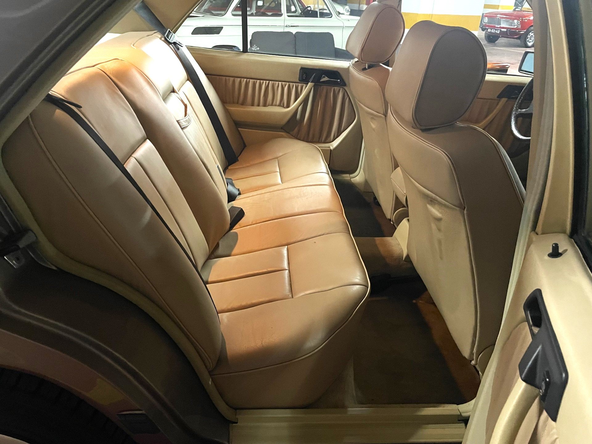 1987 Mercedes-Benz E-Class - 230 E (W124), foto 12