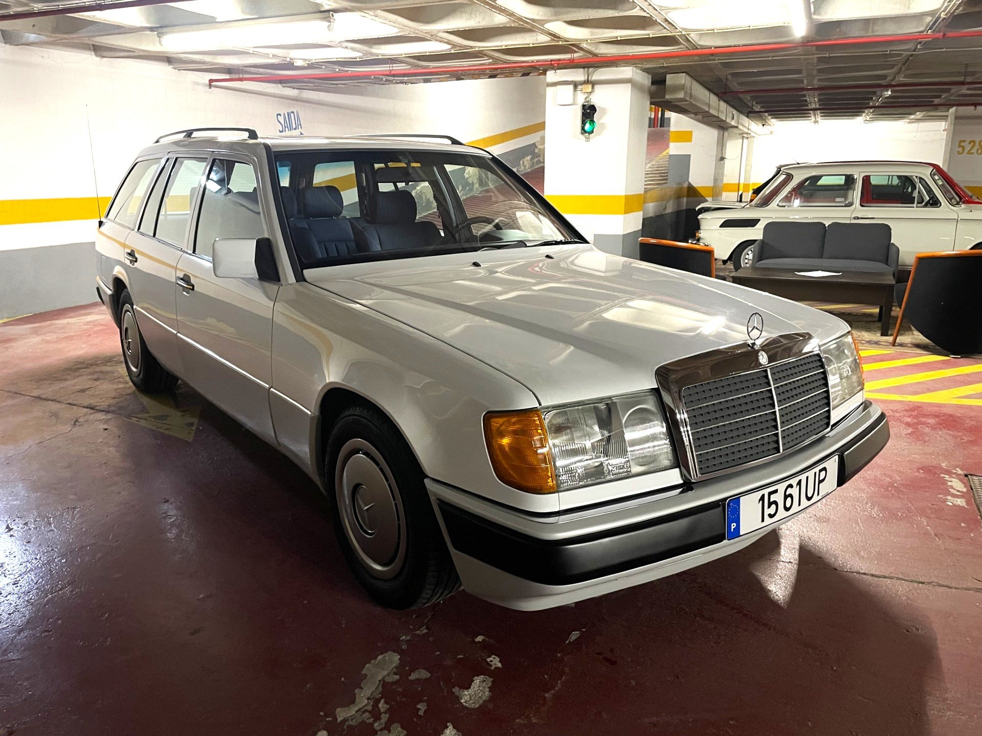 1990 Mercedes-Benz E-Class - 230 TE (W124), foto 4