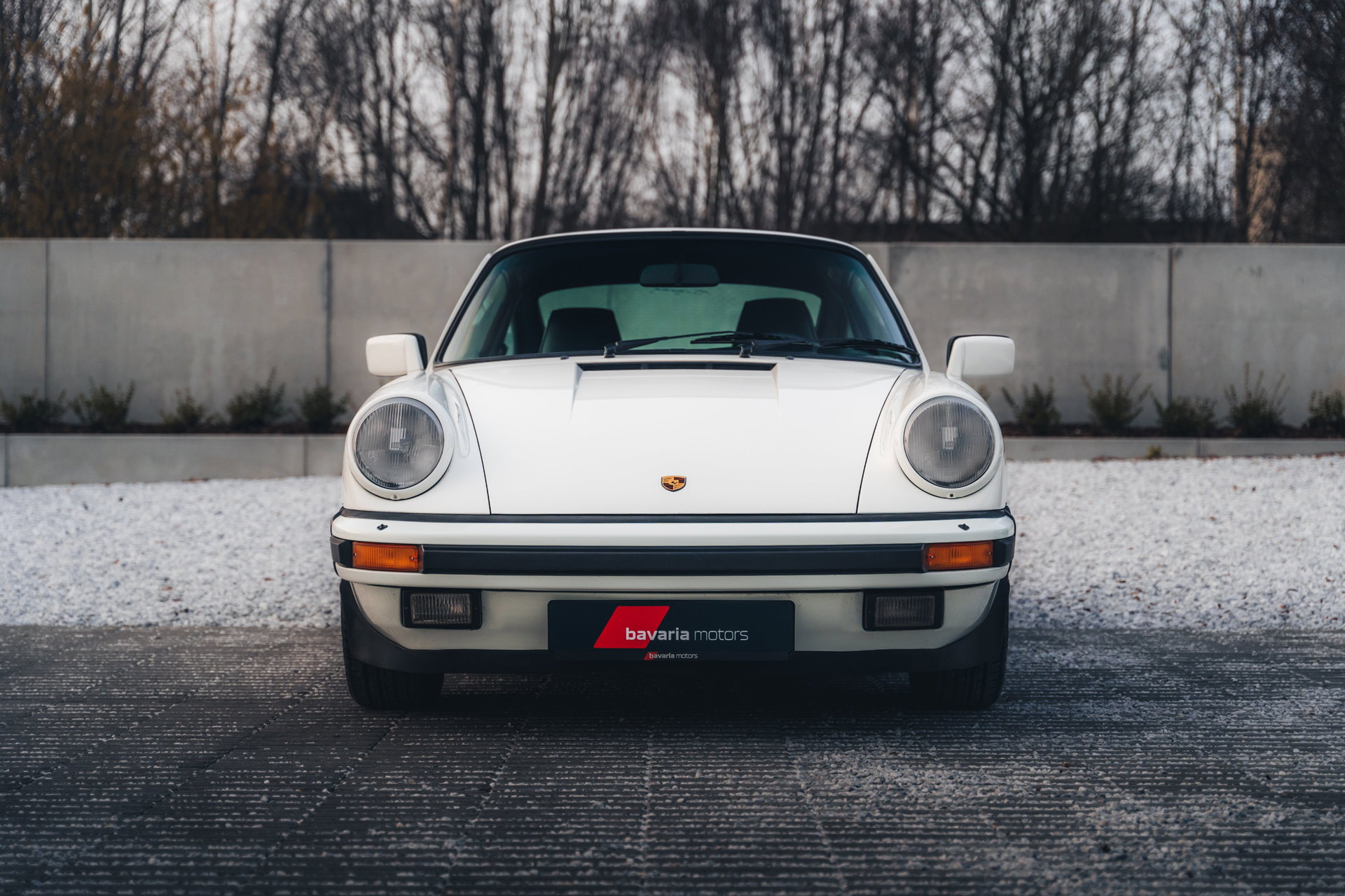 1986 Porsche 911 "G" - Carrera 3.2 / Grand Prix White / Service Documents, foto 2
