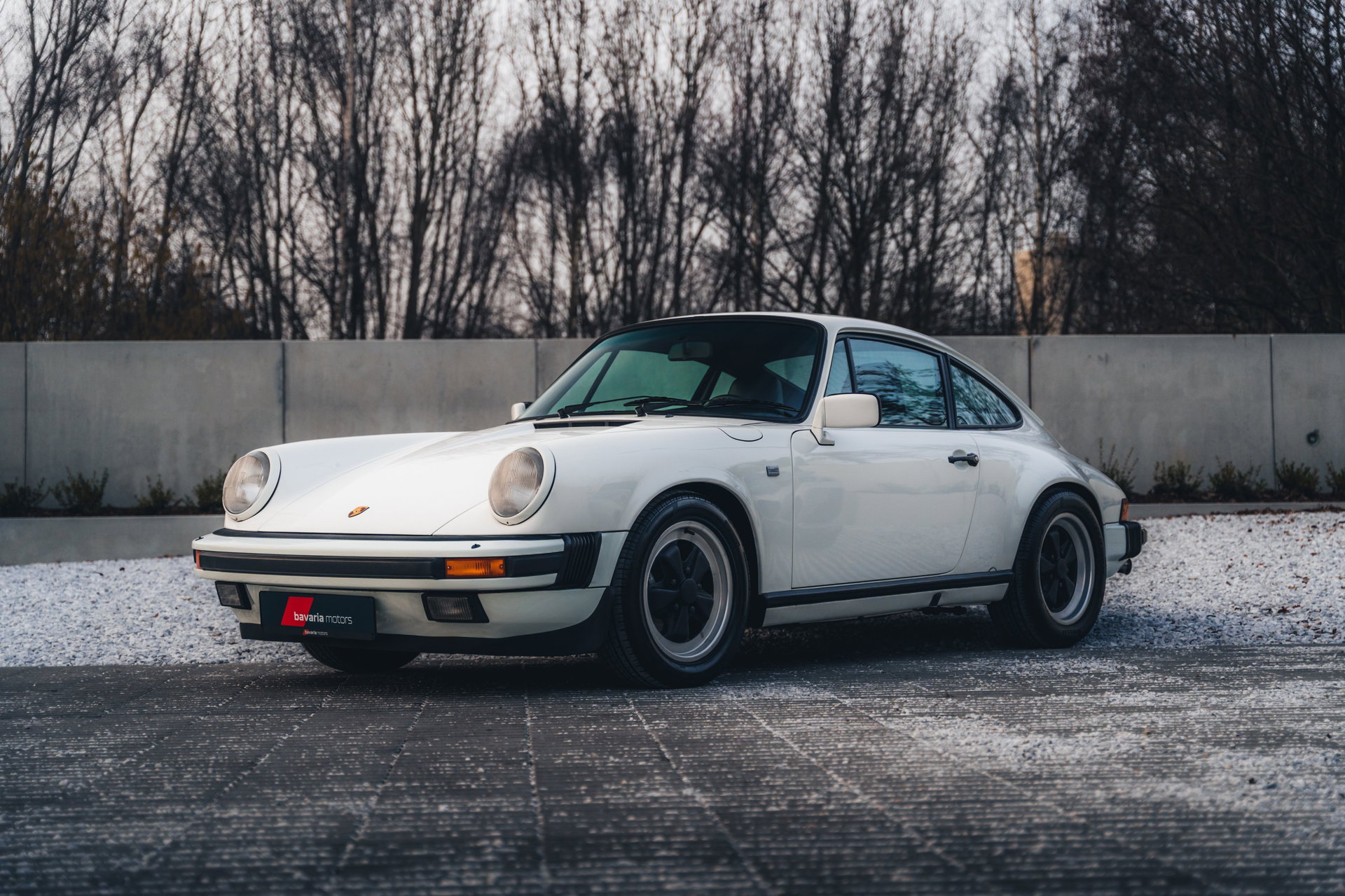 1986 Porsche 911 "G" - Carrera 3.2 / Grand Prix White / Service Documents, foto 3