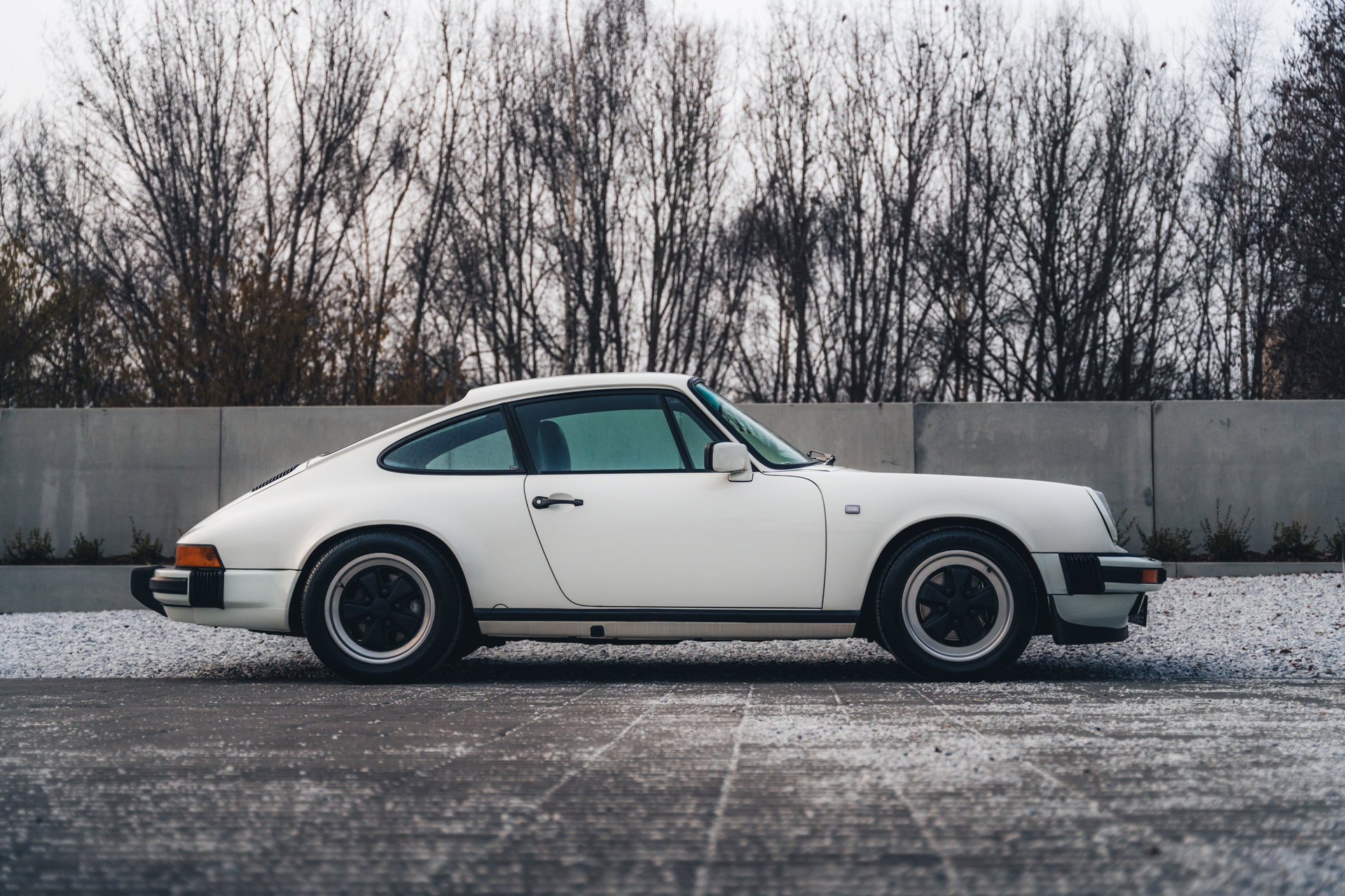 1986 Porsche 911 "G" - Carrera 3.2 / Grand Prix White / Service Documents, foto 6