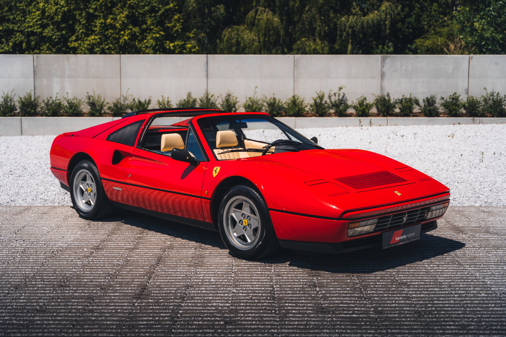 1986 Ferrari 328 - GTS / Rosso Corsa / Crema Leather, foto 1