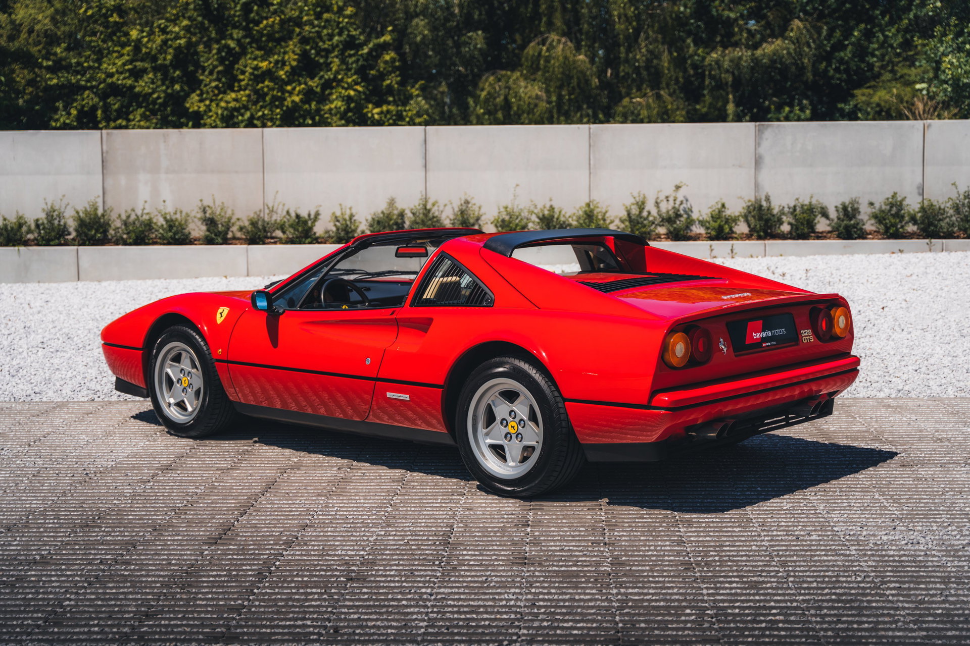 1986 Ferrari 328 - GTS / Rosso Corsa / Crema Leather, foto 8