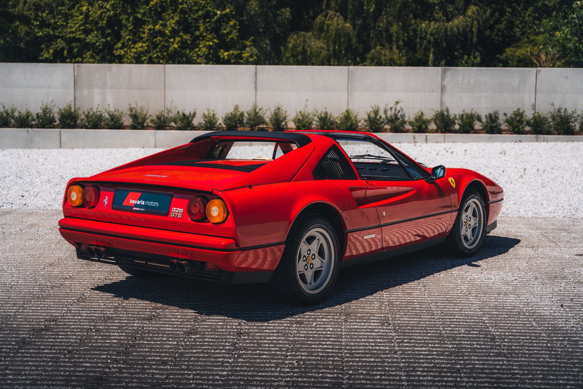1986 Ferrari 328 - GTS / Rosso Corsa / Crema Leather, foto 6
