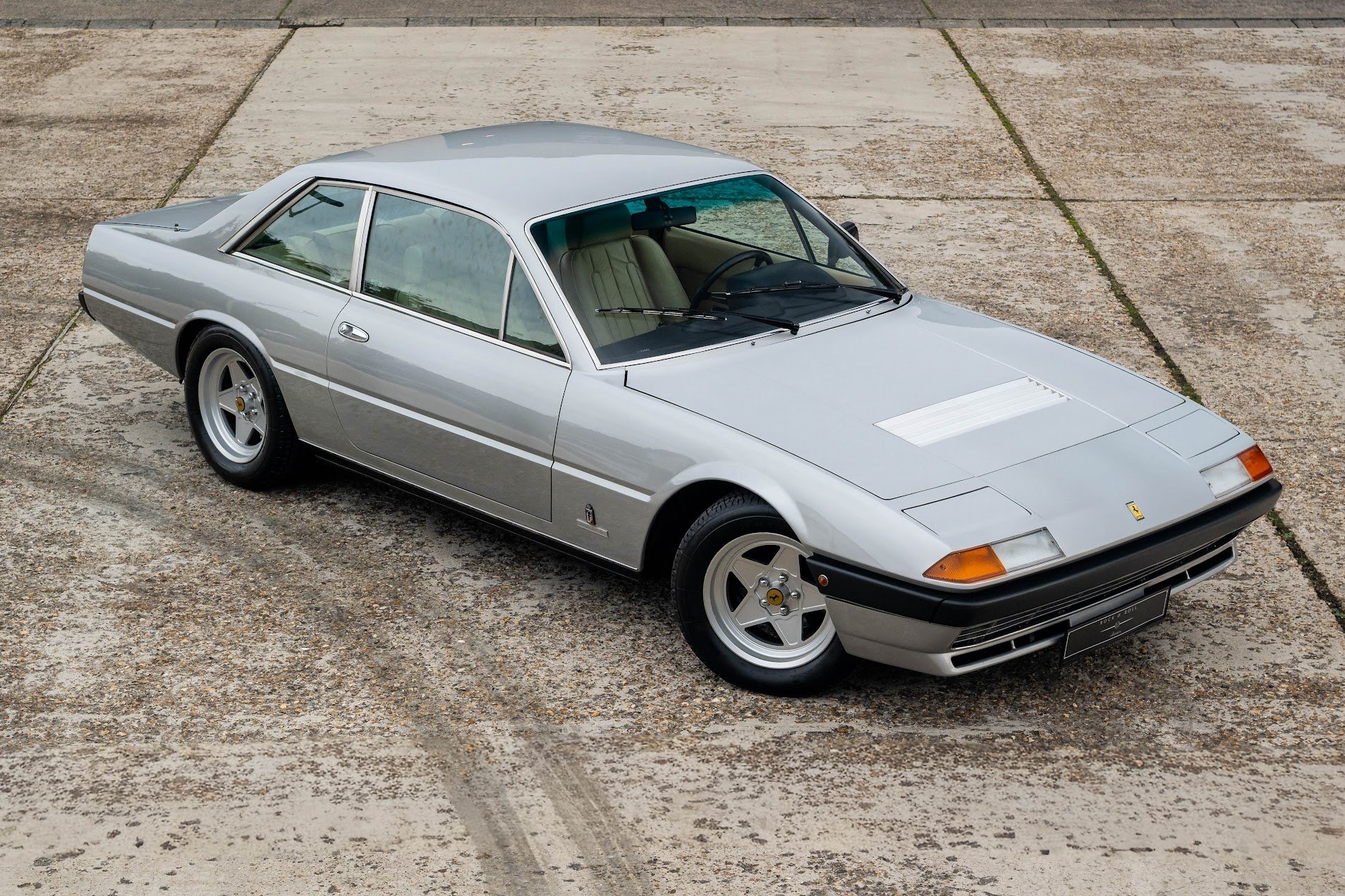1981 Ferrari 400 - 400i | One of just 422 manual Ferrari 400i examples built, foto 1