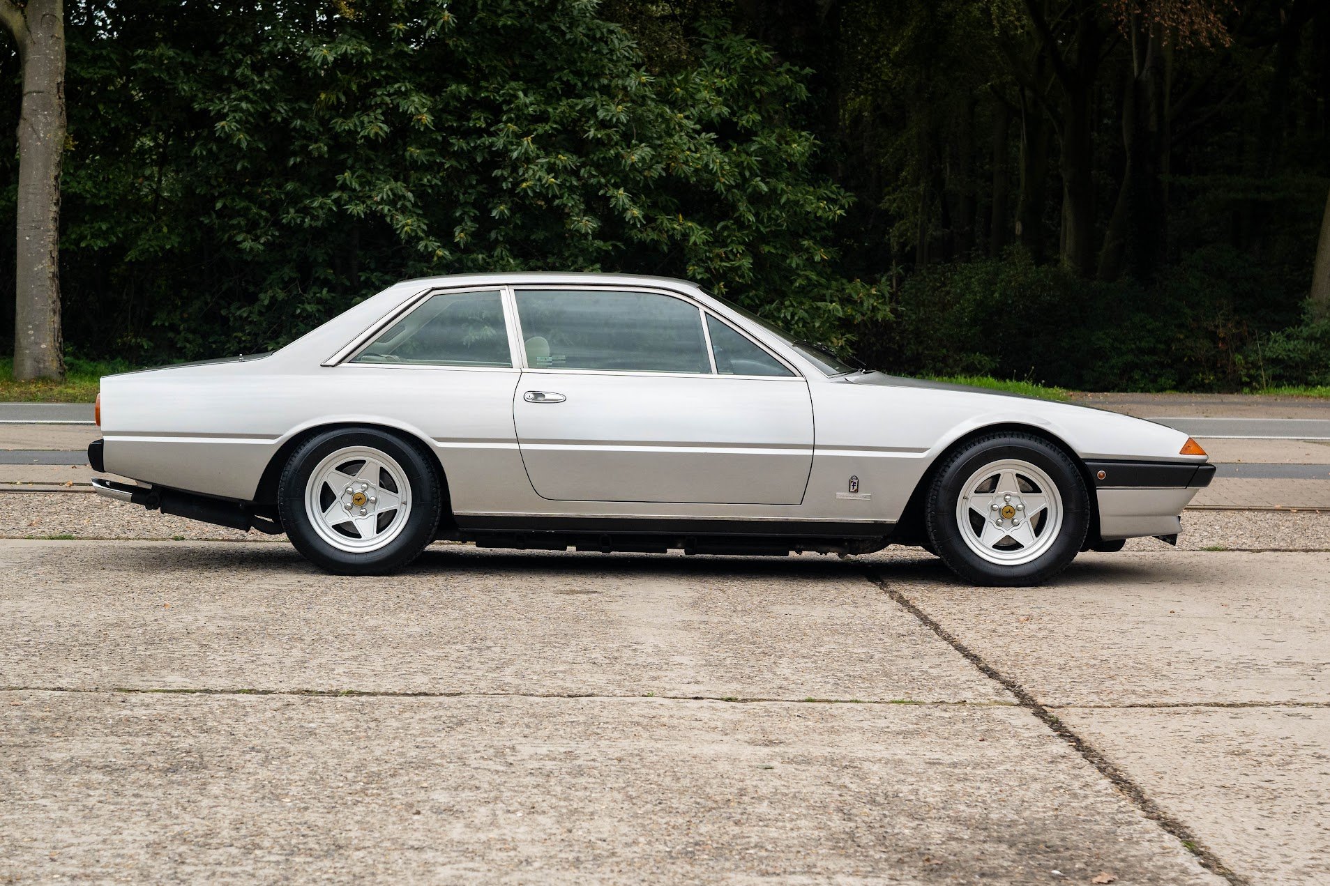 1981 Ferrari 400 - 400i | One of just 422 manual Ferrari 400i examples built, foto 9