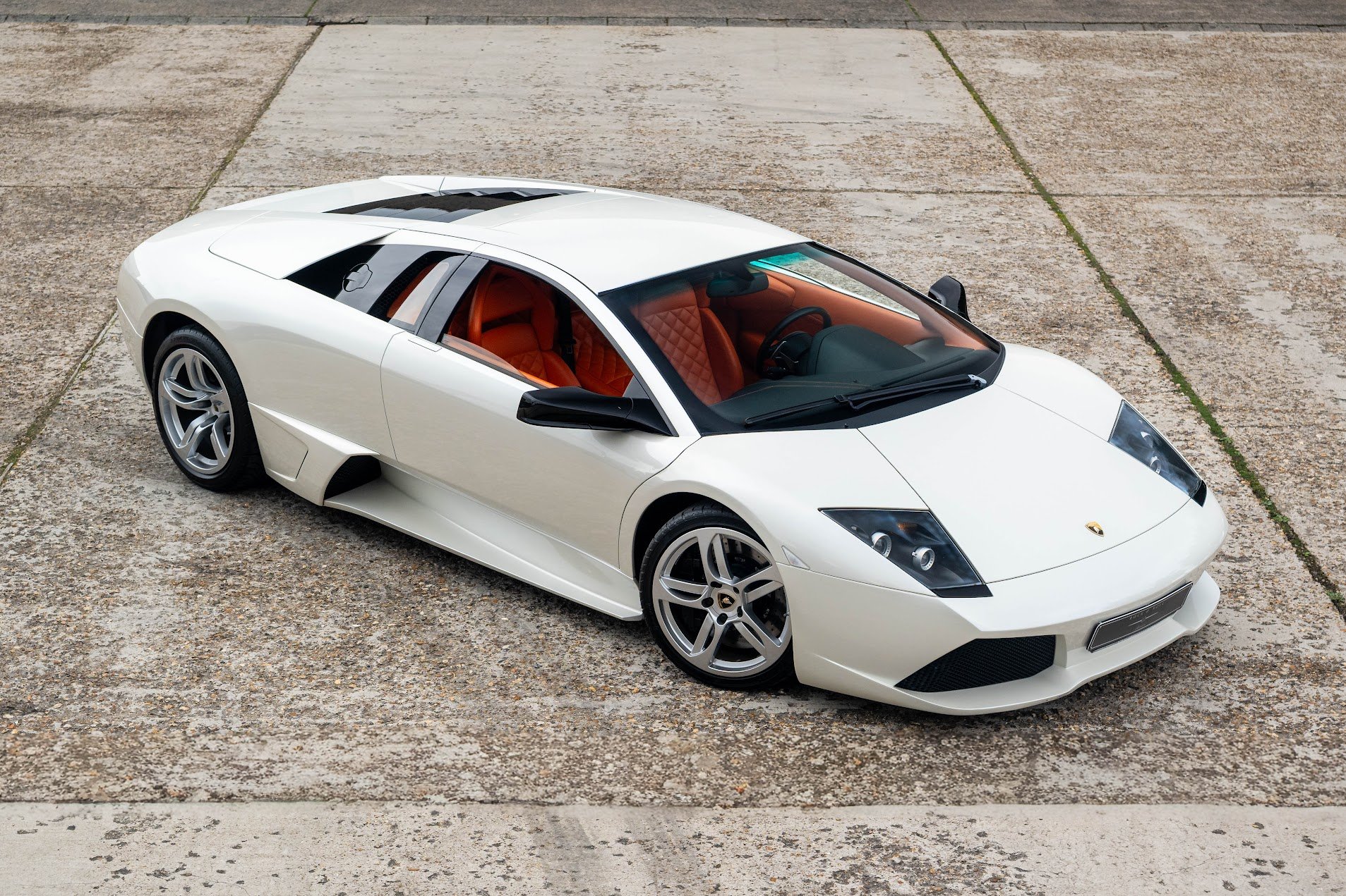 99995-1132480-car-20261015_155340-2007_lamborghini_murcielago_lp640_01.jpg
